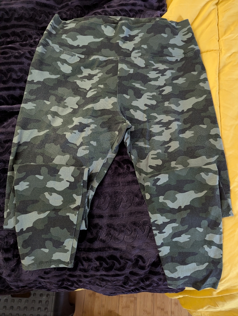 Simply Vera Vera Wang Green Camo Kids Leggings